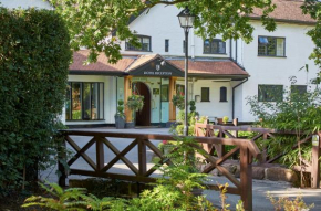 Гостиница Macdonald Craxton Wood Hotel & Spa  Лэдшем